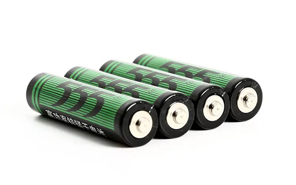什么是堿性鋅錳電池，堿性電池有哪些優(yōu)缺點(diǎn)1_副本.jpg