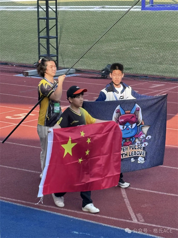 龍隊、小白、果果